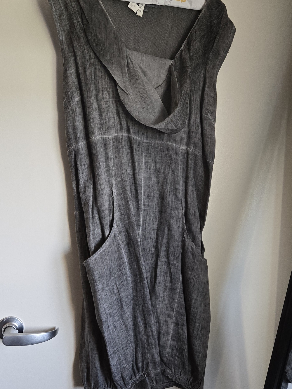 Tempo Paris Distressed Gray Sleeveless Hooded Shift Dress